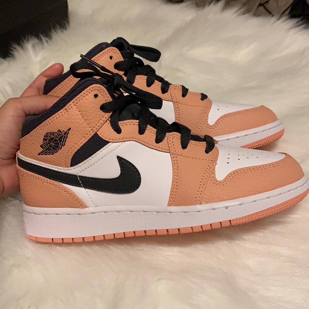 COPY - Air Jordan mid1 pink quartz